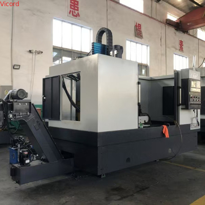 İyi bir fiyat. CNC dikey delme ve dokunma makinesi araçları BT40 3 ton 5.5KWservo Spindle Motor modeli çevrimiçi
